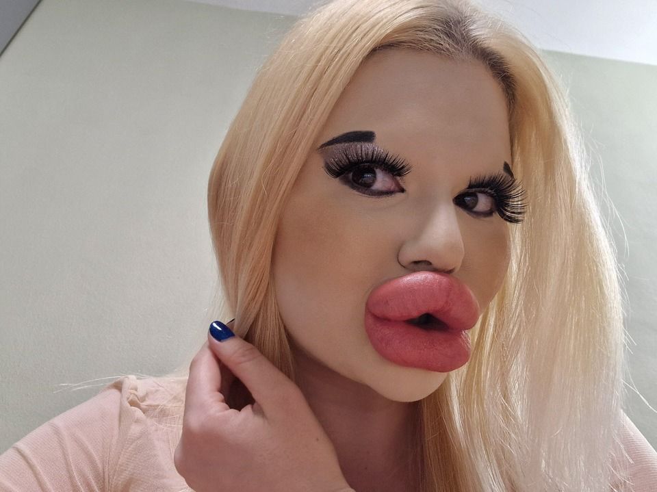 OnlyFans erotikus munka a legnagyobb ajkakkal