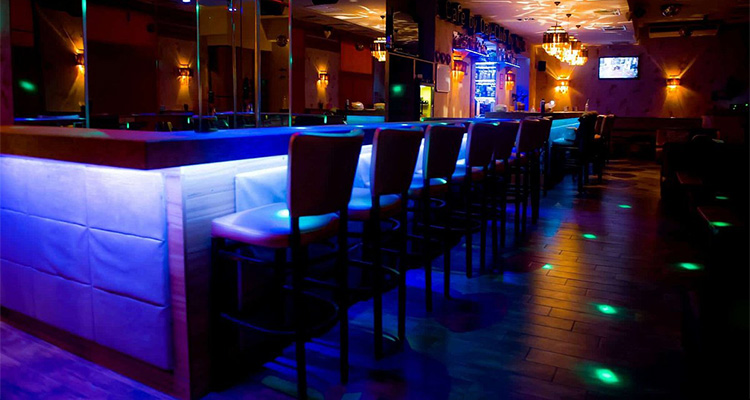Erotikus munka a Marilyn Night Clubban