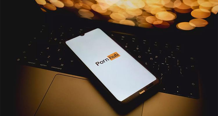 Pornós munka a Pornhub oldalon