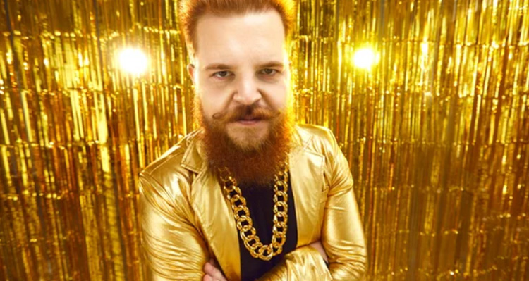 Strici erotikus munkát kínál