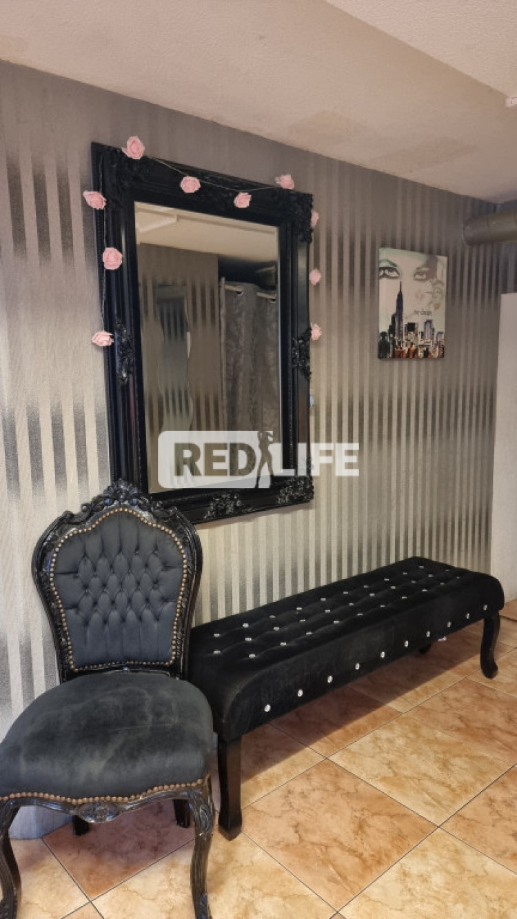 fix leadó női tulajdonos Relax
